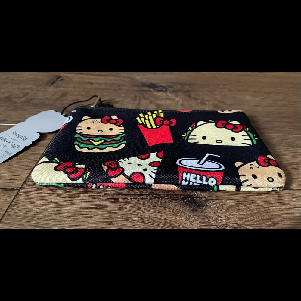 HELLO KITTY (Loungefly)-NWT Zipped Hamburger & Fries Pouch - Picture 6 of 11